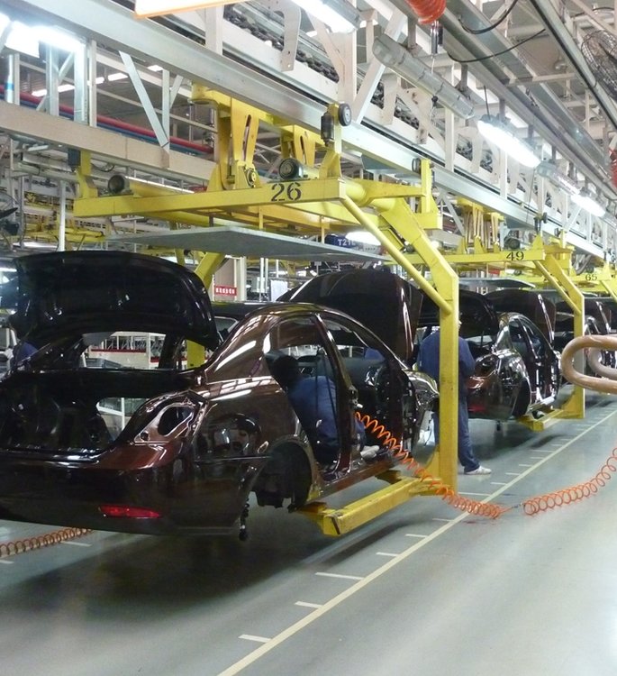 Geely_assembly_line_in_Beilun,_Ningbo.jpg